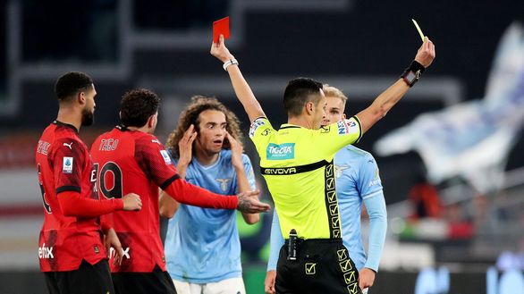 CdS – Caos Lazio-Milan: Di Bello fermo un mese. Avrebbe rischiato la carriera se…- immagine 2