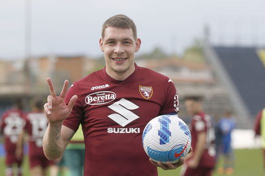 EMPOLI, ITALY - MAY 01: Andrea Belotti of Torino FC celebrates the victory after the Serie A match between Empoli FC and Torino FC at Stadio Carlo Castellani on May 1, 2022 in Empoli, Italy. (Photo by Gabriele Maltinti/Getty Images) Belotti, termina una stagione priva di grandi gioie: ora va definito il futuro- immagine 2