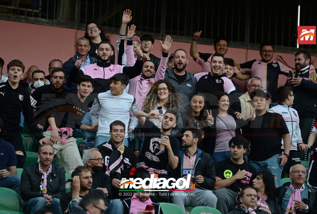 Fotogallery, i tifosi allo stadio per Palermo-Triestina 1-1 - immagine 63