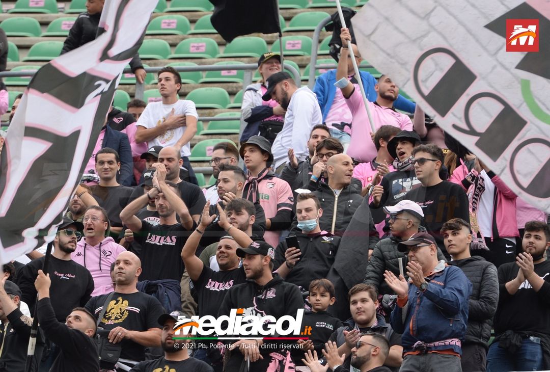 FOTO, i tifosi allo stadio per Palermo – Avellino 1-1 (Gallery) - immagine 57