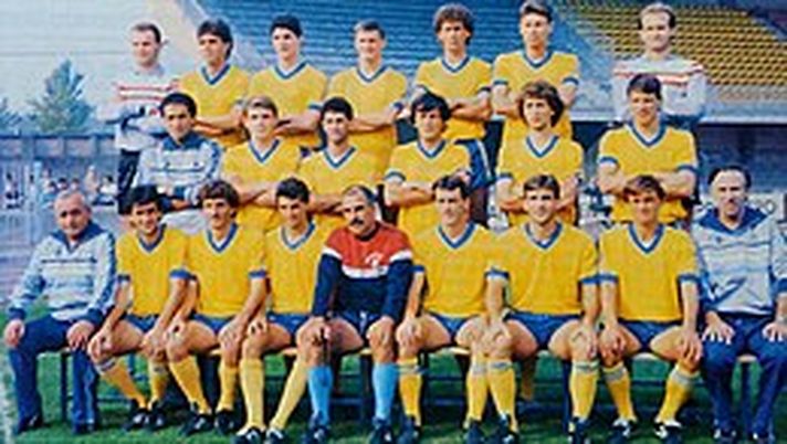 Il Modena 85-86 di Sauro Frutti e di Sergio Domini: pareggio nel derby con la Reggiana e vittoria con il Piacenza.... Il Modena 85-86 di Sauro Frutti e di Sergio Domini: pareggio nel derby con la Reggiana e vittoria con il Piacenza....