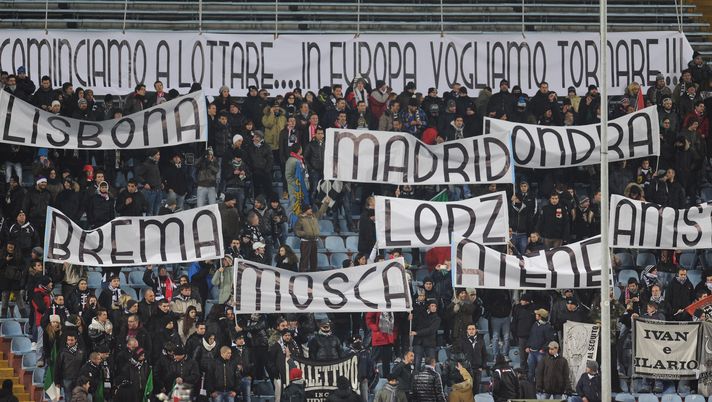 UDINE, ITALY - DECEMBER 06: Udinese ans wave banner's as they show their support during the UEFA Europa League Group A match between Udinese Calcio and Liverpool FC at Stadio Friuli on December 6, 2012 in Udine, Italy. (Photo by Dino Panato/Getty Images) UDINE, ITALY - DECEMBER 06: Udinese ans wave banner's as they show their support during the UEFA Europa League Group A match between Udinese Calcio and Liverpool FC at Stadio Friuli on December 6, 2012 in Udine, Italy. (Photo by Dino Panato/Getty Images)
