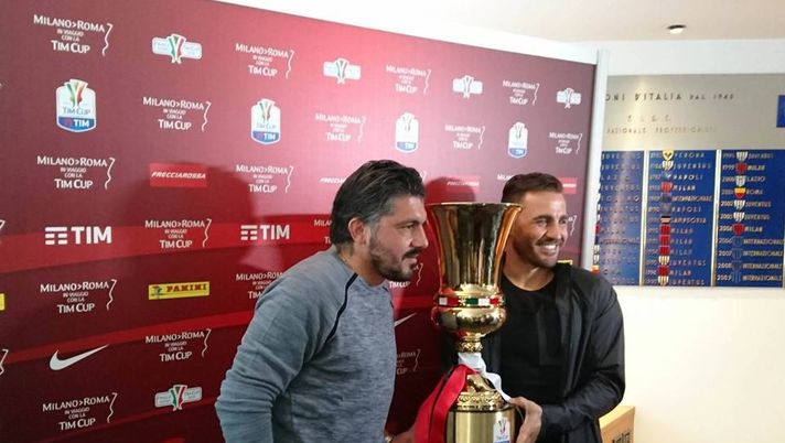 Gattuso e Cannavaro con la Tim Cup (pianetamilan.it) 