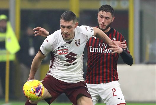 Calabria a contrasto con Belotti in un Milan-Torino della passata stagione Calabria a contrasto con Belotti in un Milan-Torino della passata stagione