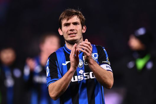 (Photo by Alessandro Sabattini/Getty Images) Atalanta, De Roon: “Napoli troppo forte, se non vince lo scudetto avrà fallito”- immagine 2