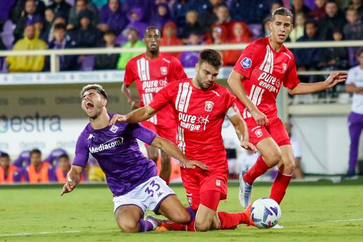 GERMOGLI PH: 18 AGOSTO 2022 FIRENZE STADIO ARTEMIO FRANCHI CONFERENCE LEAUGUE FIORENTINA VS TWENTE NELLA FOTO SOTTIL La moViola: Stefanski promosso, qualche dubbio sulla rete olandese- immagine 2