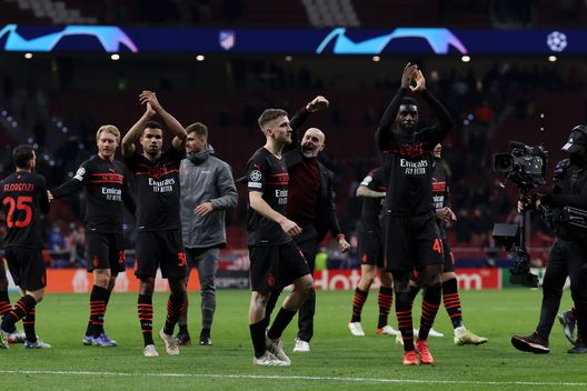 Il Milan festeggia contro la vittoria l'Atletico Madrid. Genoa-Milan | Le formazioni ufficiali del match di Marassi- immagine 2