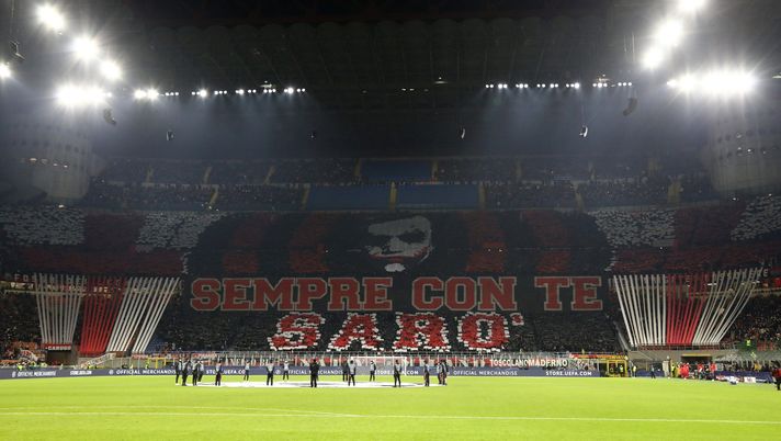 MILAN, ITALY - DECEMBER 07: A general view inside the stadium as the fans of AC Milan show their support prior to the UEFA Champions League group B match between AC Milan and Liverpool FC at Giuseppe Meazza Stadium on December 07, 2021 in Milan, Italy. (Photo by Marco Luzzani/Getty Images) Il Milan si carica per la lotta scudetto: iniziativa a San Siro per l’Udinese - immagine 1