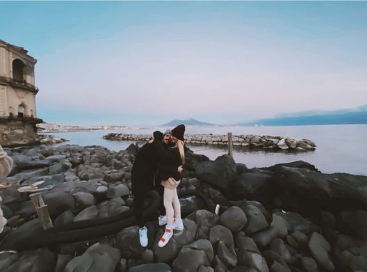 Fabian “in love”: lo spagnolo porta la sua Caterina in un posto mozzafiato! E anche Mertens commenta Fabian “in love”: lo spagnolo porta la sua Caterina in un posto mozzafiato! E anche Mertens commenta