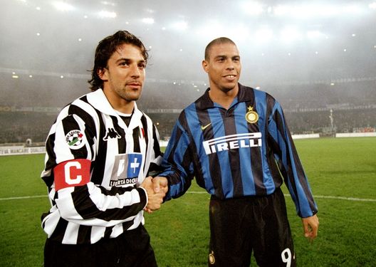 25 Oct 1998: Ronaldo of Inter Milan and Alessandro Del Piero of Juventus during the Italian Serie A match at the Delle Alpi Stadium in Torino, Italy. Juventus won the game 1-0. Mandatory Credit: Allsport UK /Allsport