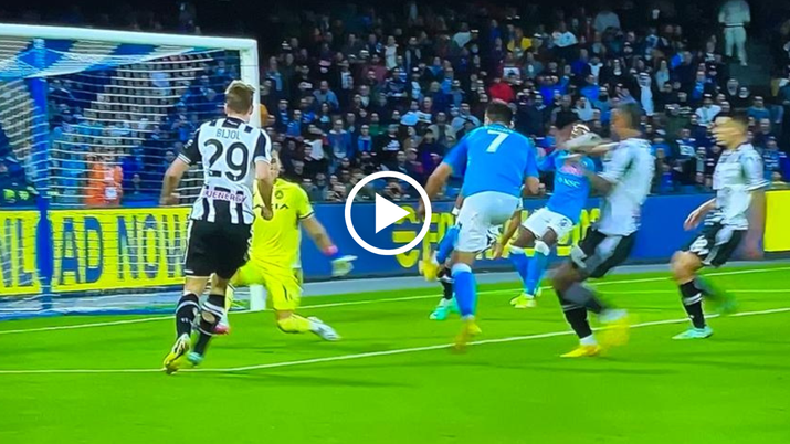 VIDEO Napoli-Udinese 3-0, Elmas cala il tris con un incredibile slalom VIDEO Napoli-Udinese 3-0, Elmas cala il tris con un incredibile slalom - immagine 1