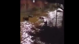 VIDEO, nubifragio a Palermo: vetture galleggianti e persone intrappolate nel fango