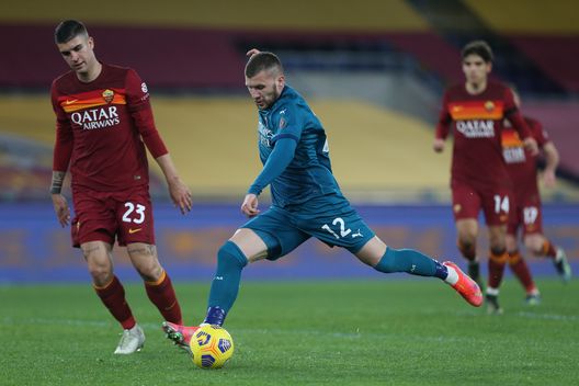 Rebic fa fuori Mancini e esplode il suo sinistro: Milan in vantaggio a Roma! Rebic fa fuori Mancini e esplode il suo sinistro: Milan in vantaggio a Roma!