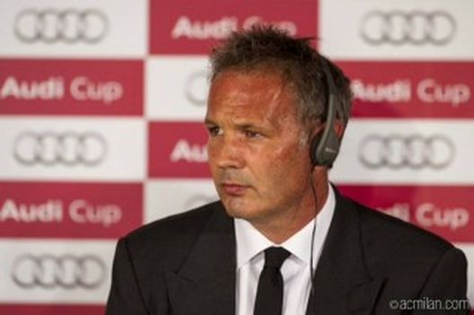 Sinisa Mihajlovic (fonte foto: acmilan.com) Sinisa Mihajlovic (fonte foto: acmilan.com)