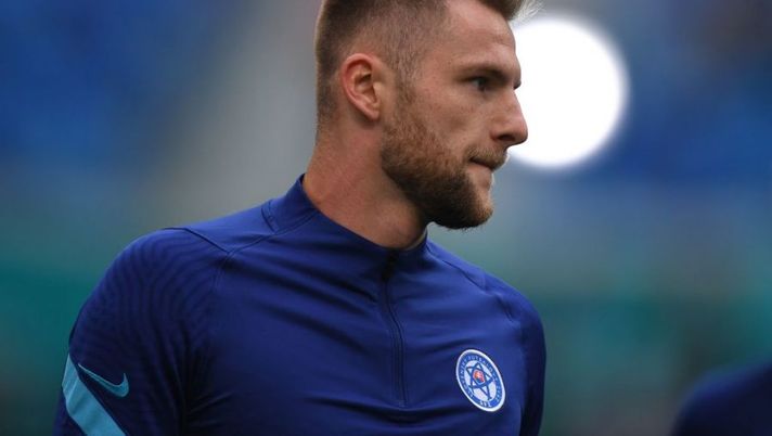 Slovakia's defender Milan Skriniar warms up prior to the UEFA EURO 2020 Group E football match between Poland and Slovakia at the Saint Petersburg Stadium in Saint Petersburg on June 14, 2021. (Photo by Kirill KUDRYAVTSEV / POOL / AFP) (Photo by KIRILL KUDRYAVTSEV/POOL/AFP via Getty Images)  NEWS – Skriniar, niente nazionale: la verità sullo stop! Miranchuk, Bonucci, Messias, Cambiaso… - immagine 1