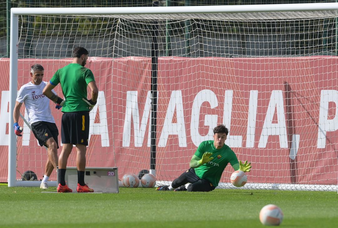 Trigoria, la rifinitura prima della partenza per Helsinki – FOTO GALLERY - immagine 12