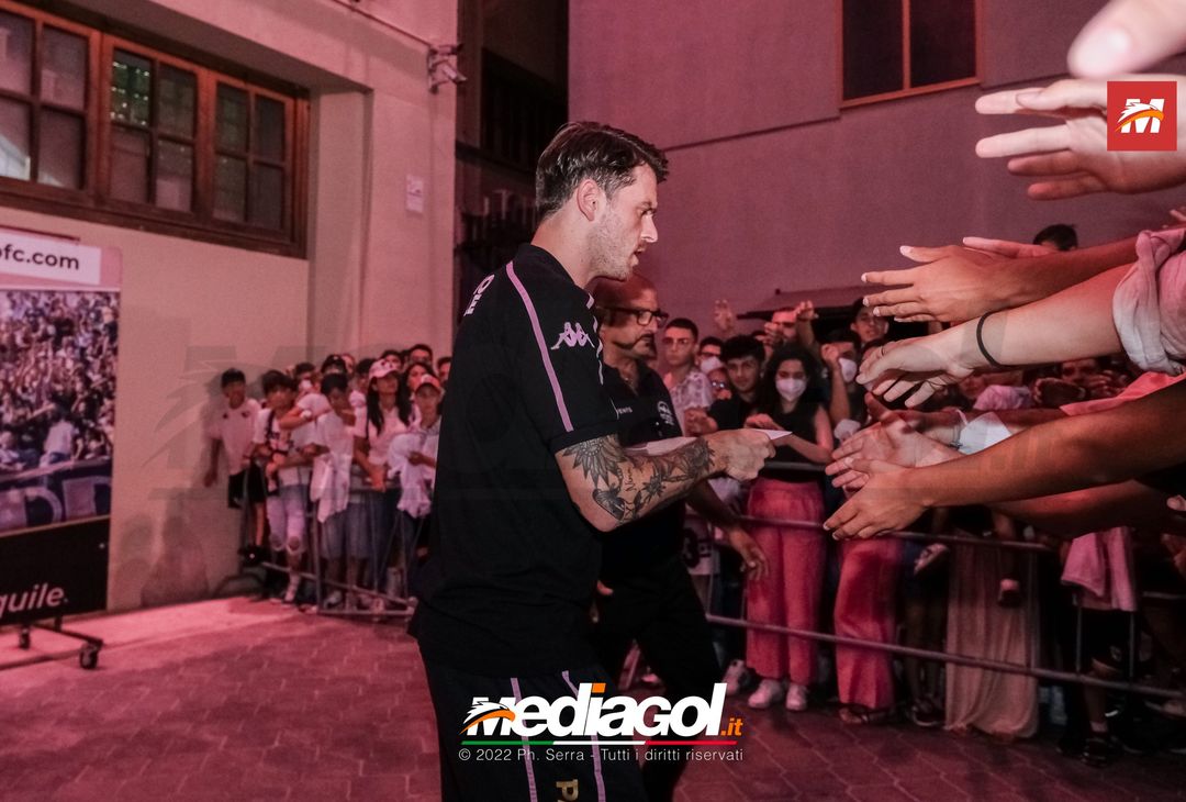 FOTO RITIRO PALERMO, Brunori e l’incontro con i tifosi al Barbera (Gallery) - immagine 63