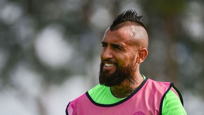 Inter Milan's Chilean midfielder Arturo Vidal is pictured during a training session in Appiano Gentile, on the eve of the UEFA Champions League Group D football match between Inter Milan and Real Madrid in Milan, on September 14, 2021. (Photo by Miguel MEDINA / AFP) (Photo by MIGUEL MEDINA/AFP via Getty Images) Inter, l’esito degli esami per Vidal: il comunicato sull’infortunio e quando rientra - immagine 1