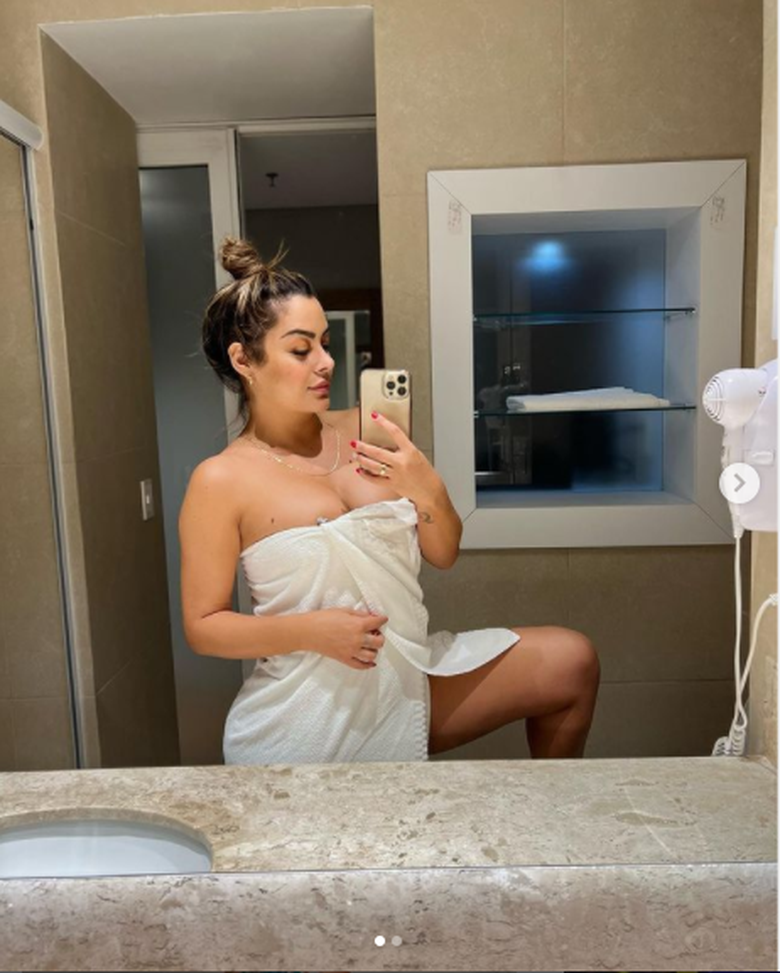 La ex Novia del Mondiale 2010, Larissa Riquelme: oggi scatti bollenti e l’ex fidanzato in carcere…- immagine 2