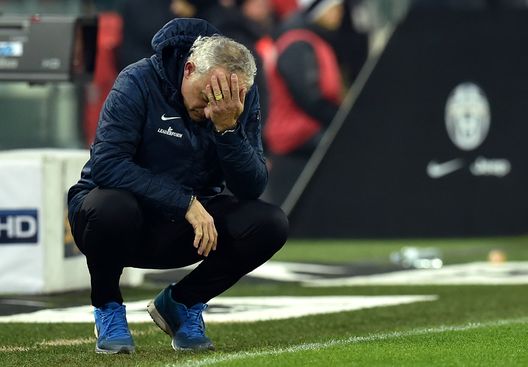 TURIN, ITALY - JANUARY 18: Hellas Verona FC head coach Andrea Mandorlini looks dejected during the Serie A match between Juventus FC and Hellas Verona FC at Juventus Arena on January 18, 2015 in Turin, Italy. (Photo by Valerio Pennicino/Getty Images) TURIN, ITALY - JANUARY 18: Hellas Verona FC head coach Andrea Mandorlini looks dejected during the Serie A match between Juventus FC and Hellas Verona FC at Juventus Arena on January 18, 2015 in Turin, Italy. (Photo by Valerio Pennicino/Getty Images)