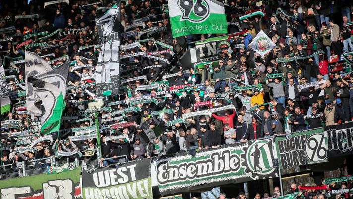 HANOVER, GERMANY - FEBRUARY 15: fans of Hannover 96 cheering during the Second Bundesliga match between Hannover 96 and Hamburger SV at HDI-Arena on February 15, 2020 in Hanover, Germany. (Photo by Selim Sudheimer/Bongarts/Getty Images) 