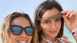 Diletta Leotta, vacanza a Dubai: primo selfie in bikini con Rossella Fiamingo