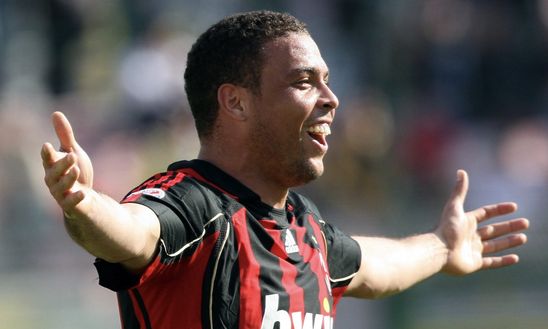 Ronaldo Luís Nazário de Lima, detto Ronaldo Il Fenomeno (ex attaccante AC Milan), qui con i rossoneri nel 2007 | Milan News (Getty Images) Ronaldo Luís Nazário de Lima Il Fenomeno AC Milan
