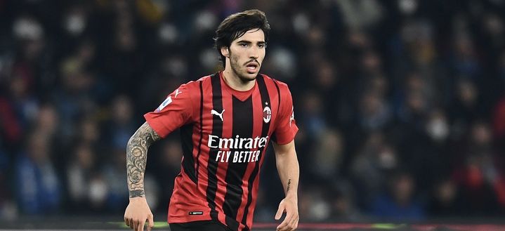 Sandro Tonali (centrocampista AC Milan) qui durante Napoli-Milan 0-1 (Serie A 2021-2022) | News (Getty Images) Sandro Tonali (centrocampista AC Milan) qui durante Napoli-Milan 0-1 (Serie A 2021-2022) | News (Getty Images)