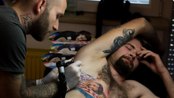 Croazia, emozione Mondiale: tifoso si tatua Vrsaljko sul fianco