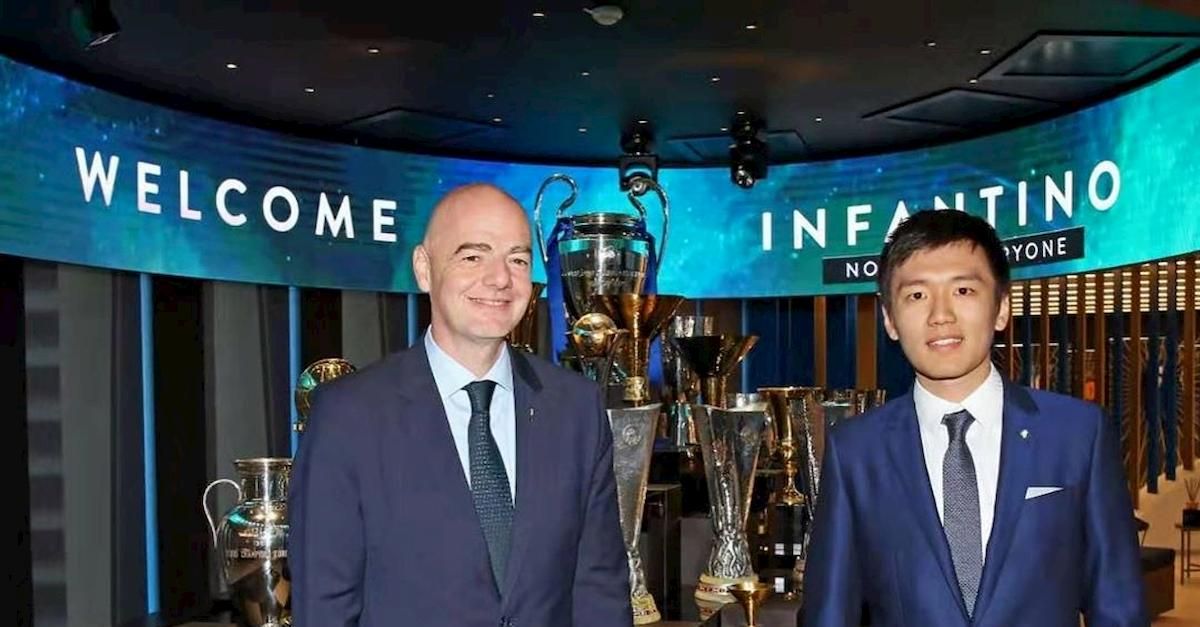 INTER Football Club Negozio Ufficiale Concentrazione Selettiva Sulle  Conoscenze Acquisite Immagine Stock Editoriale - Immagine di italiano,  europa: 165782549