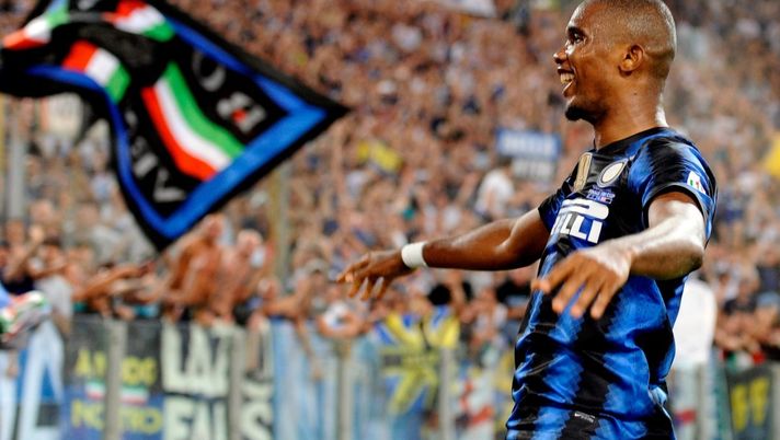 Eto’o compie 42 anni, l’Inter: “Quello che ha fatto con questa maglia è nella mente di tutti” - immagine 1