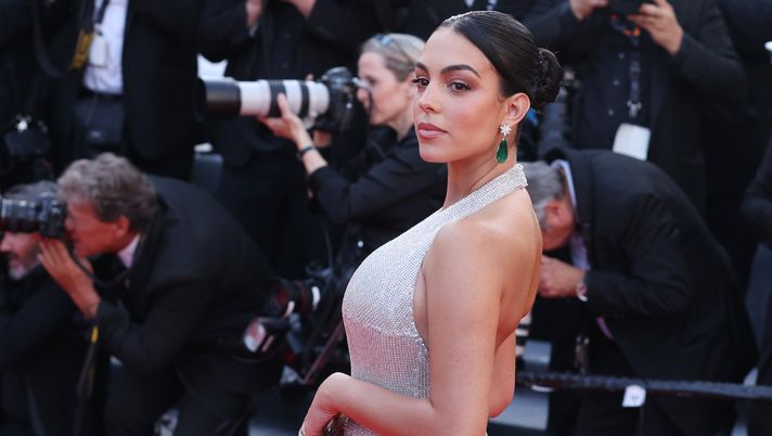 Georgina Rodriguez, gli scatti sul set incantano: forme da urlo per lady CR7 - immagine 1