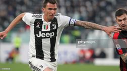 Juve-Milan, Mandzukic scalcia Romagnoli in area: niente rigore