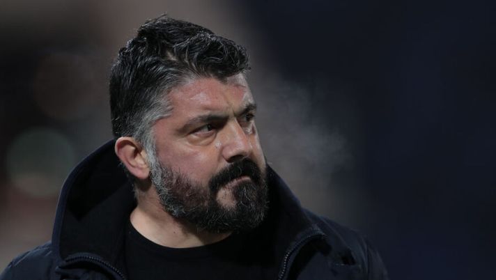 BERGAMO, ITALY - FEBRUARY 10: SSC Napoli coach Ivan Gennaro Gattuso looks on during the Coppa Italia match between Atalanta BC and SSC Napoli at Gewiss Stadium on February 10, 2021 in Bergamo, Italy. Sporting stadiums around Italy remain under strict restrictions due to the Coronavirus Pandemic as Government social distancing laws prohibit fans inside venues resulting in games being played behind closed doors. (Photo by Emilio Andreoli/Getty Images) Mertens o Osimhen? Sky: “Arrivata la scelta di Gattuso, il tridente del Napoli stasera…” - immagine 1
