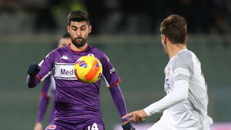 FLORENCE, ITALY - DECEMBER 15: Marco Benassi of ACF Fiorentina in action during the Coppa Italia match between Fiorentina and Benevento at Artemio Franchi on December 15, 2021 in Florence, Italy. (Photo by Gabriele Maltinti/Getty Images) FLORENCE, ITALY - DECEMBER 15: Marco Benassi of ACF Fiorentina in action during the Coppa Italia match between Fiorentina and Benevento at Artemio Franchi on December 15, 2021 in Florence, Italy. (Photo by Gabriele Maltinti/Getty Images)