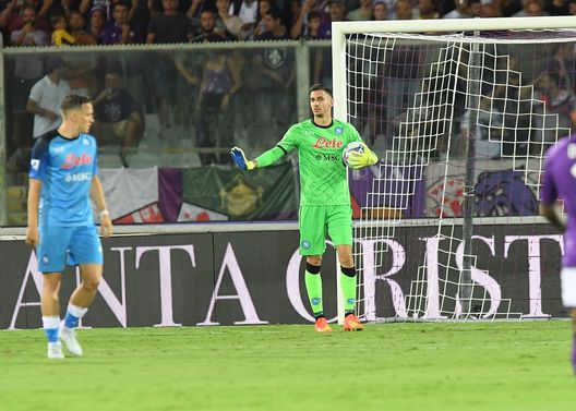 FLORENCE, ITALY - AUGUST 28: Alex Meret of Napoli during the Serie A match between ACF Fiorentina and SSC Napoli at Stadio Artemio Franchi on August 28, 2022 in Florence, Italy. (Photo by SSC NAPOLI/SSC NAPOLI via Getty Images) meret napoli