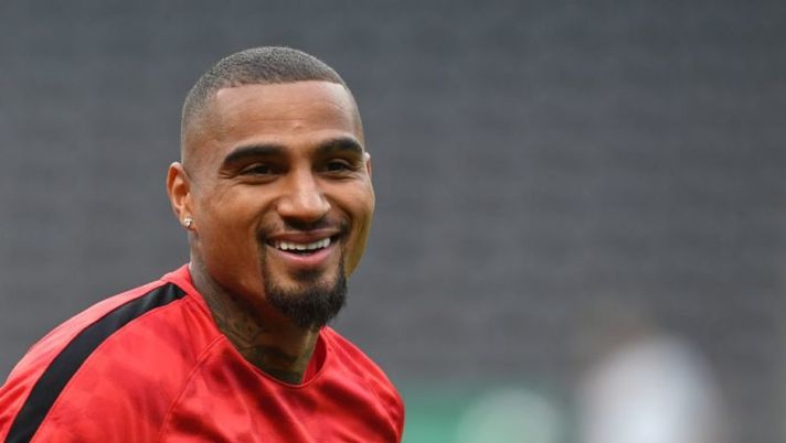 Frankfurt's Ghanaian midfielder Kevin-Prince Boateng attends a training session of Eintracht Frankfurt's German football team on May 18, 2018, at the Berlin Olympic stadium in Berlin, on the eve of the German Cup DFB Pokal final football match FC Bayern Munich versus Eintracht Frankfurt. (Photo by Christof STACHE / AFP) (Photo credit should read CHRISTOF STACHE/AFP/Getty Images) Il ritorno di Boateng è realtà: fatta con il Sassuolo, ci risiamo al fantacalcio - immagine 1