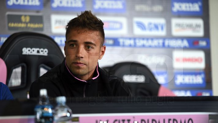 Cionek: “Futuro? Parlerò col Palermo, in Italia sto bene. E il matrimonio…”  Cionek: “Futuro? Parlerò col Palermo, in Italia sto bene. E il matrimonio…”