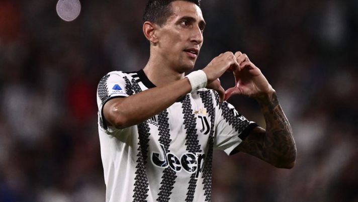 Juventus' Argentinian forward Angel Di Maria celebrates after opening the scoring during the Italian Serie A football match between Juventus and Sassuolo on August 15, 2022 at the Juventus stadium in Turin. (Photo by Marco BERTORELLO / AFP) (Photo by MARCO BERTORELLO/AFP via Getty Images) Juve, Di Maria salta anche la Salernitana: cos’ha in mente Allegri per sostituirlo - immagine 1