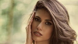 Ines Trocchia non delude mai. Social impazziti per il décolleté della modella