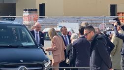 VIDEO VN – Al Viola Park arriva la sottosegretaria Vezzali. L’abbraccio con Lotito