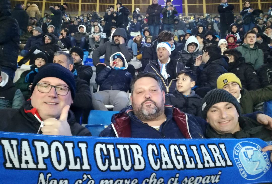 FOTO UANM, i tifosi al Maradona e dalle sedi per Napoli-Roma: striscioni e sorrisi - immagine 5