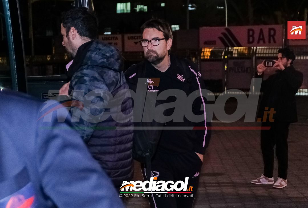 FOTO Perugia-Palermo, i rosanero in partenza dallo stadio “Renzo Barbera” (Gallery) - immagine 28