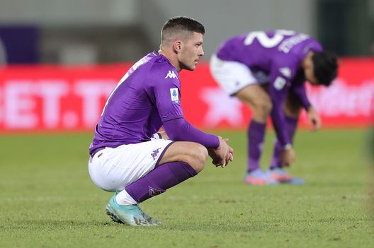 FLORENCE, ITALY - FEBRUARY 05: Luka Jovic of ACF Fiorentina shows his dejection during the Serie A match between ACF Fiorentina and Bologna FC at Stadio Artemio Franchi on February 5, 2023 in Florence, Italy. (Photo by Gabriele Maltinti/Getty Images) Jovic