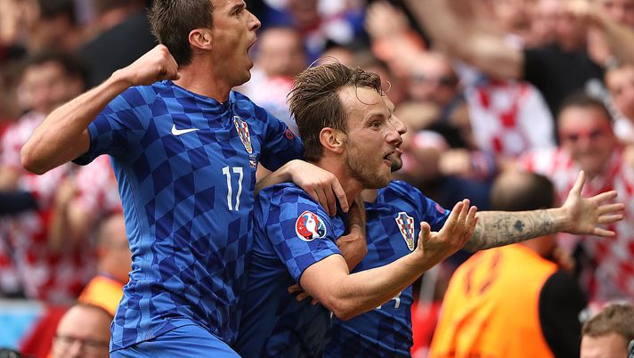SAINT-ETIENNE, FRANCE - JUNE 17:  Ivan Rakitic of Croatia celebrates scoring a goal to make the score 0-2 during the UEFA EURO 2016 Group D match between Czech Republic and Croatia at Stade Geoffroy-Guichard on June 17, 2016 in Saint-Etienne, France.  (Photo by Matthew Ashton - AMA/Getty Images) 