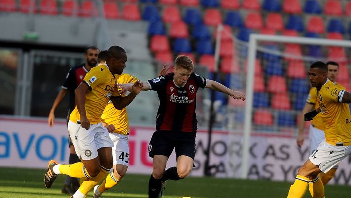 BOLOGNA, ITALY - JANUARY 06: Jerdy Schouten of Bologna FC in action during the Serie A match between Bologna FC and Udinese Calcio at Stadio Renato Dall'Ara on January 06, 2021 in Bologna, Italy. (Photo by Mario Carlini / Iguana Press/Getty Images) 