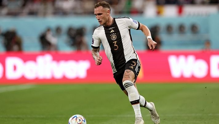 DOHA, QATAR - NOVEMBER 23: David Rau of Germany runs with the ball during the FIFA World Cup Qatar 2022 Group E match between Germany and Japan at Khalifa International Stadium on November 23, 2022 in Doha, Qatar. (Photo by Alexander Hassenstein/Getty Images) Raum: “Quando mi chiamó Flick non risposi. Pensavo fosse la ditta dei traslochi!” - immagine 1