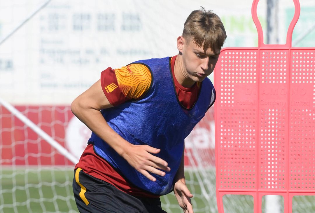 Ritiro Roma, allenamento pomeridiano: primo in gruppo per Dybala – FOTO GALLERY - immagine 38