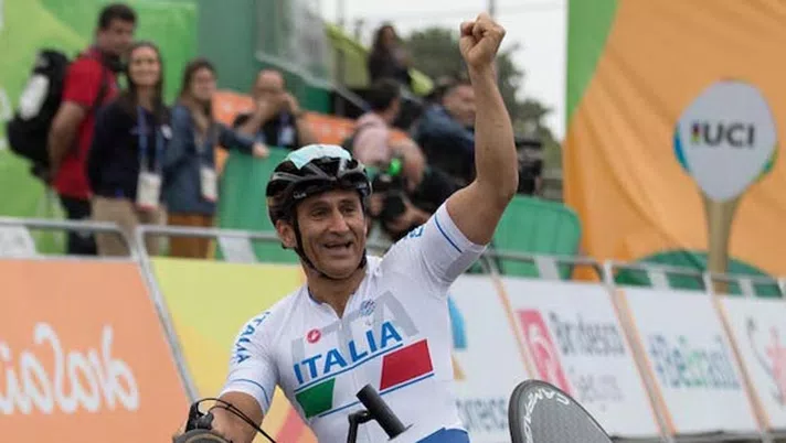 L&#8217;appello di Alex Zanardi: &#8220;Passare attraverso difficoltà enormi ci farà riassaporare la vita&#8221;