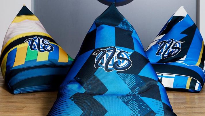 Inter, per il 115° anniversario tre pouf ispirati alle maglie storiche del club - immagine 1
